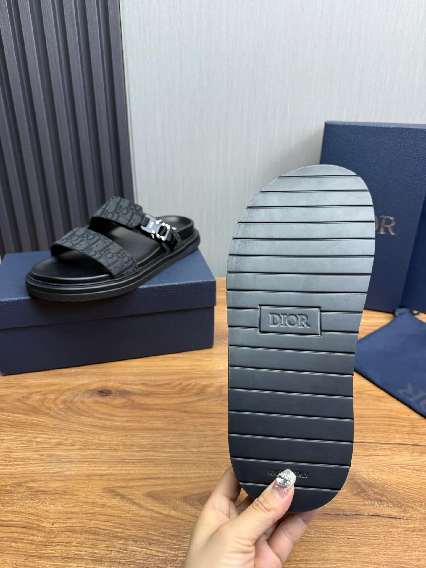 Men's shoes 300💰 Dior. Men's slippers🩴 Official website 1:1 production 38-45 size 45 46 🉑️Customized original material shipped✅